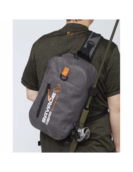 Savage Gear Aw Sling Rucksack Zaino Monospalla Porta Attrezzatura e Canna da Pesca