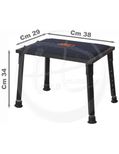Stool with adjustable feet
