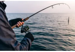 Guida Completa alla Pesca a Spinning: Tecniche, Attrezzatura e Strategie